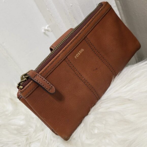 Fossil Cowhide leather wallet brown for women🌴 - Picture 1 of 7